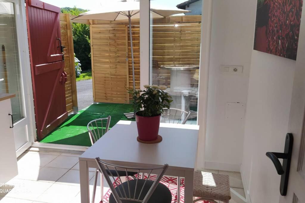 Appartement Tout Confort Au Calme Avec Jacuzzi Mouguerre エクステリア 写真