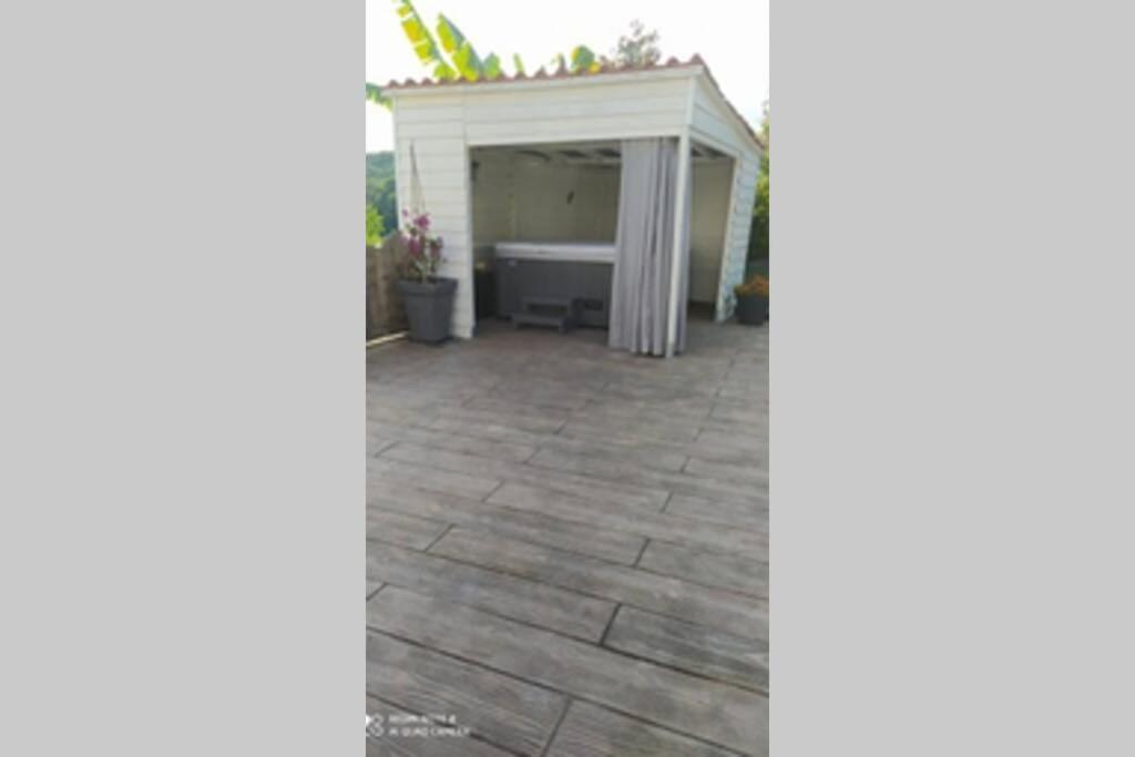 Appartement Tout Confort Au Calme Avec Jacuzzi Mouguerre エクステリア 写真