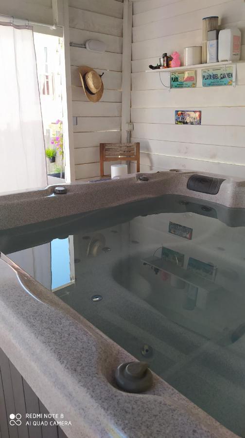 Appartement Tout Confort Au Calme Avec Jacuzzi Mouguerre エクステリア 写真